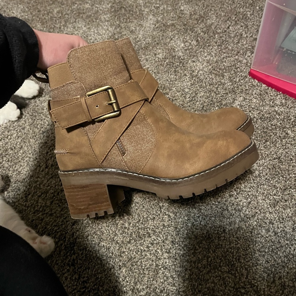 B-52 boots